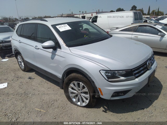 VOLKSWAGEN TIGUAN 2018 3vv1b7ax9jm090896