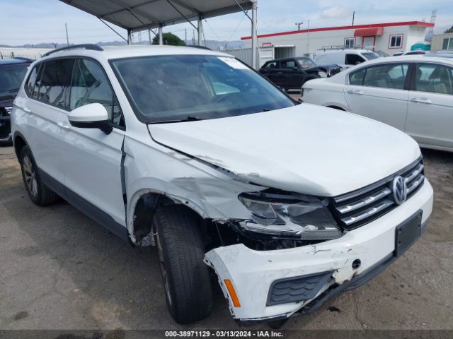 VOLKSWAGEN TIGUAN 2018 3vv1b7ax9jm107342