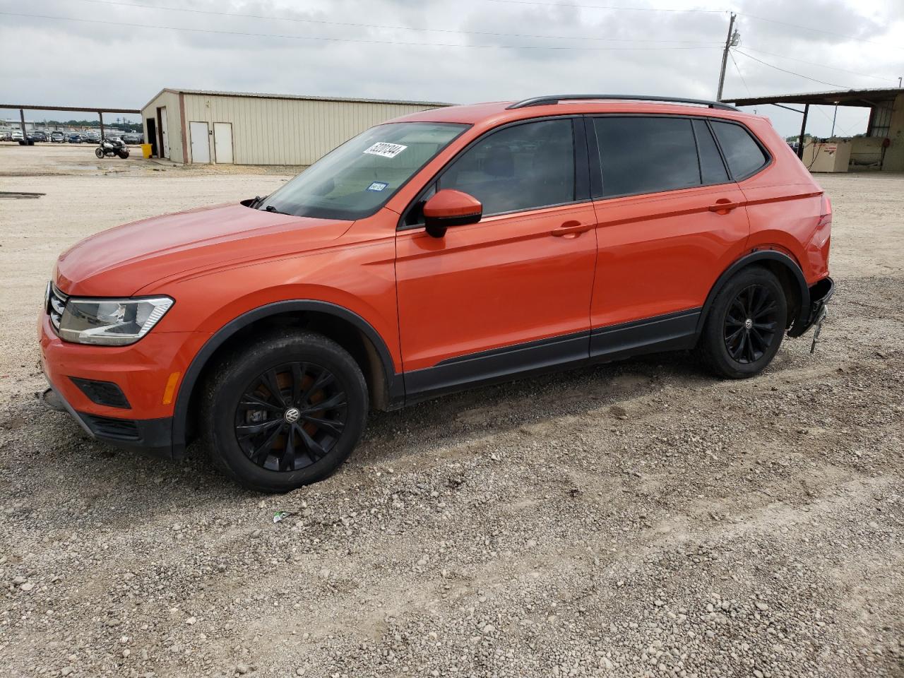 VOLKSWAGEN TIGUAN 2018 3vv1b7ax9jm125971