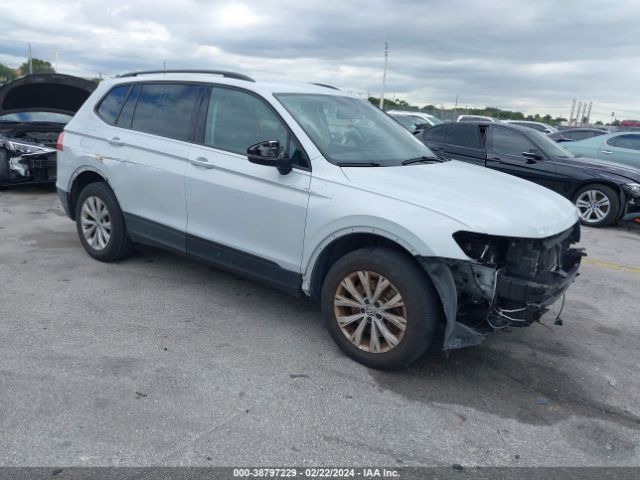 VOLKSWAGEN TIGUAN 2018 3vv1b7axxjm093922