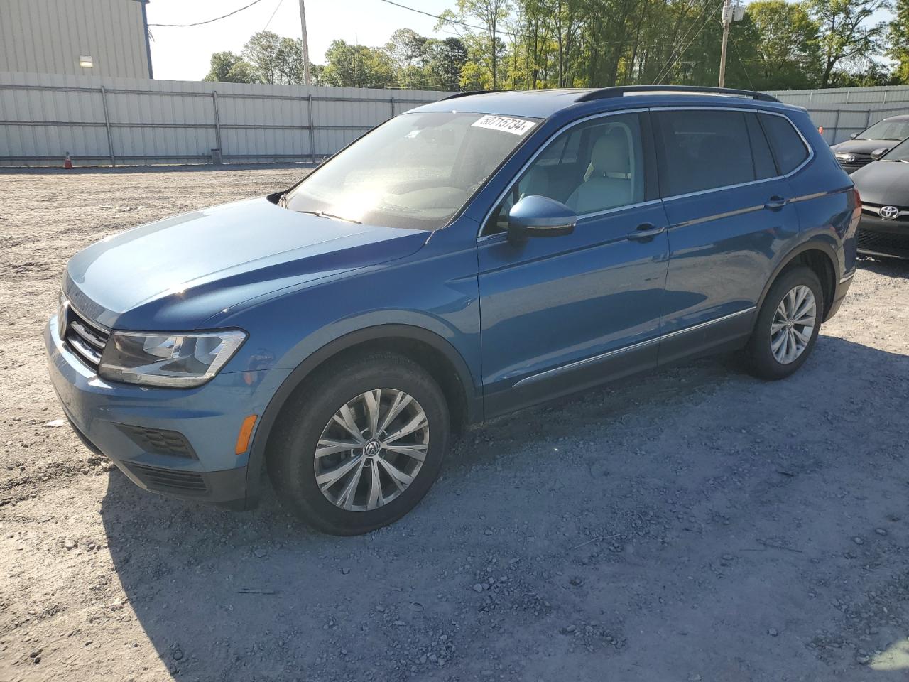 VOLKSWAGEN TIGUAN 2018 3vv2b7ax0jm151198