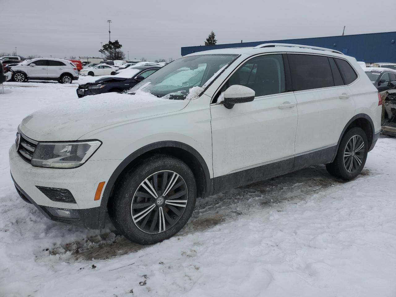 VOLKSWAGEN TIGUAN 2019 3vv2b7ax0km059414