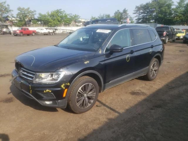 VOLKSWAGEN TIGUAN SE 2018 3vv2b7ax1jm042877