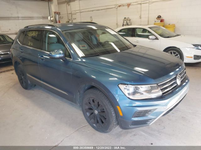 VOLKSWAGEN TIGUAN 2018 3vv2b7ax1jm069044