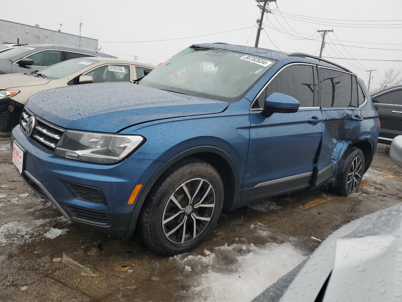 VOLKSWAGEN TIGUAN 2018 3vv2b7ax1jm166342