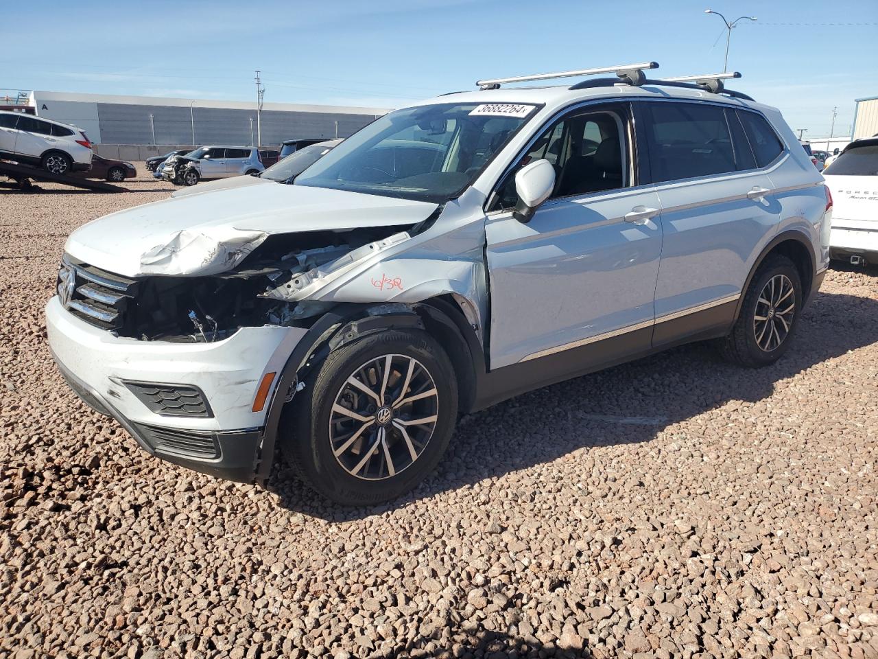 VOLKSWAGEN TIGUAN 2018 3vv2b7ax1jm200683