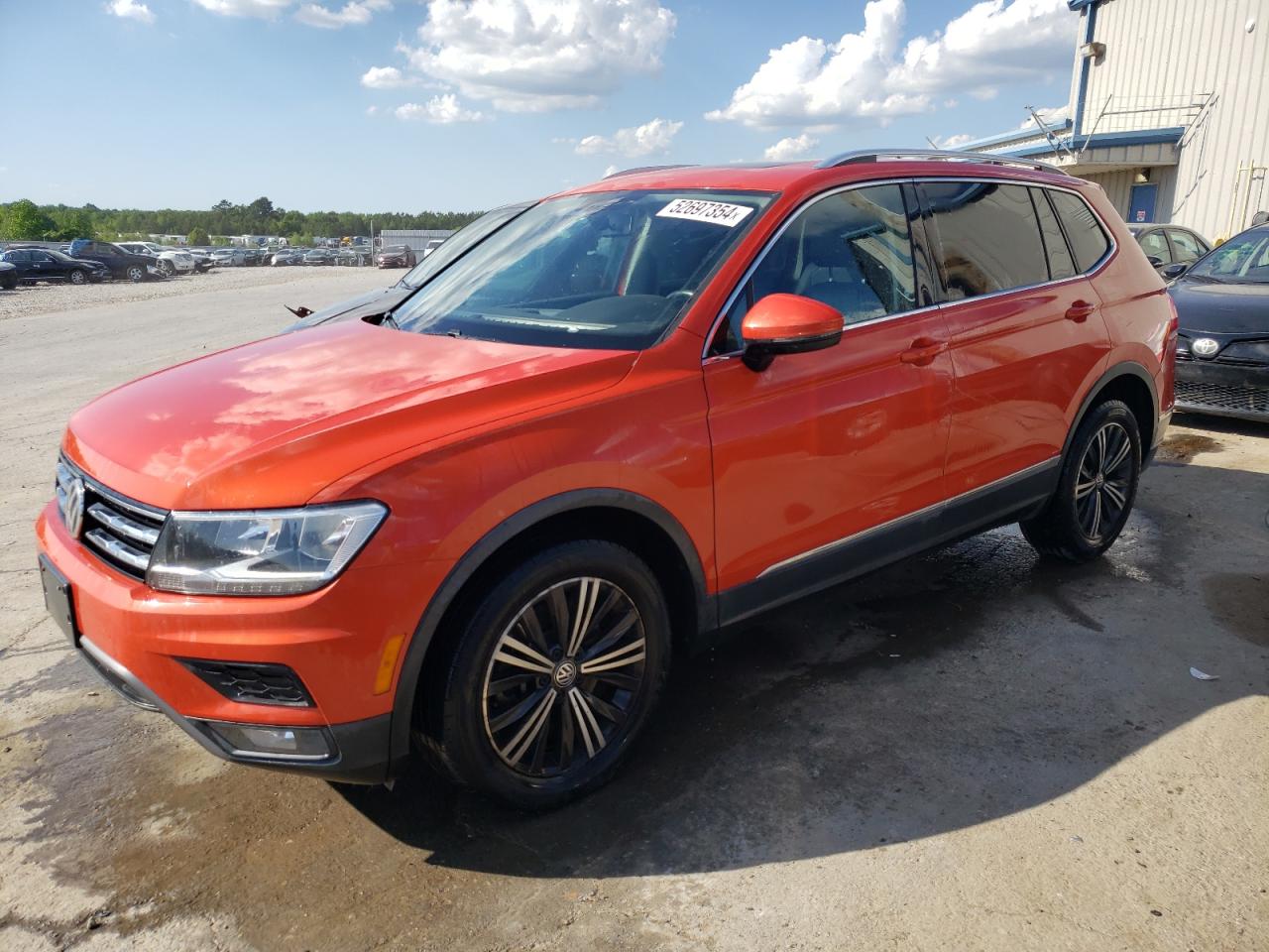 VOLKSWAGEN TIGUAN 2018 3vv2b7ax2jm010407