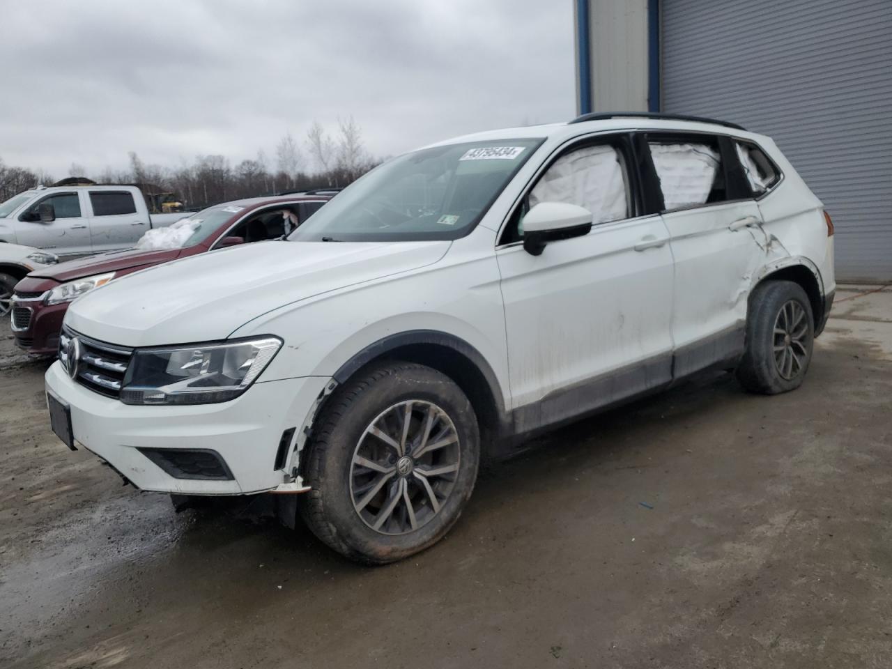 VOLKSWAGEN TIGUAN 2018 3vv2b7ax3jm200605