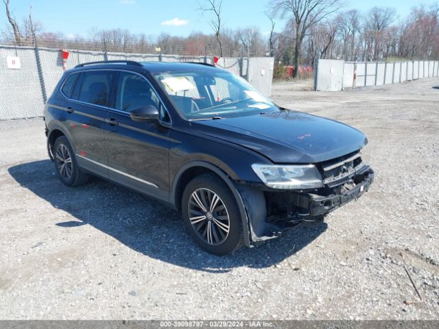 VOLKSWAGEN TIGUAN 2017 3vv2b7ax5jm028271