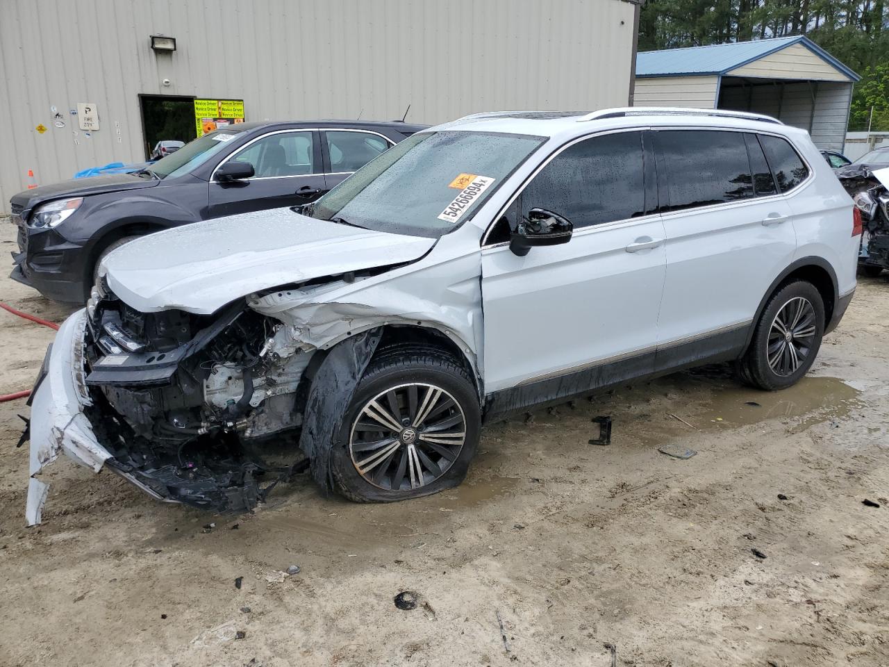 VOLKSWAGEN TIGUAN 2018 3vv2b7ax5jm036757