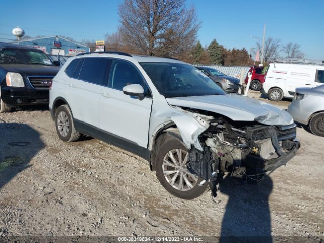 VOLKSWAGEN TIGUAN 2017 3vv2b7ax6jm072893