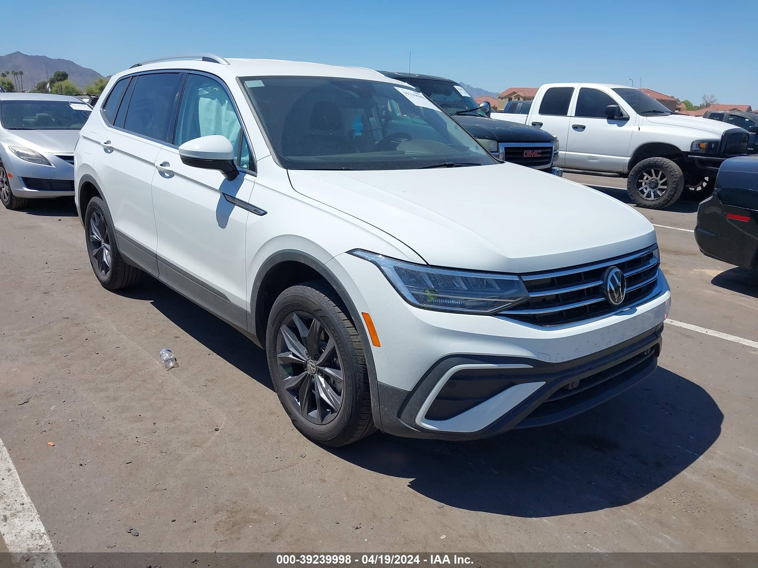 VOLKSWAGEN TIGUAN 2024 3vv2b7ax6rm033152