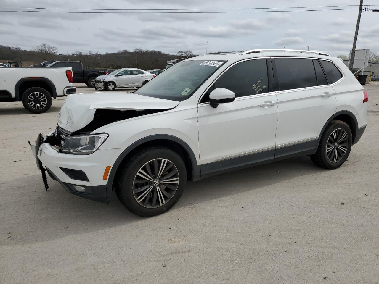 VOLKSWAGEN TIGUAN 2018 3vv2b7ax7jm032290