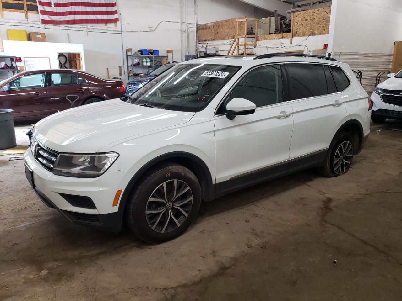 VOLKSWAGEN TIGUAN 2018 3vv2b7ax7jm165535