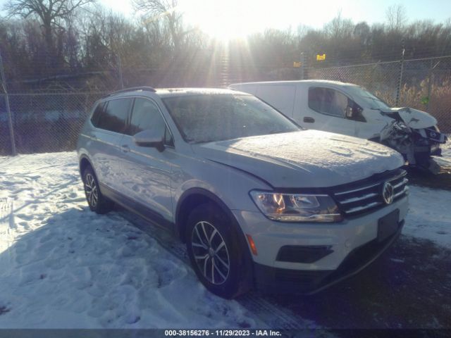 VOLKSWAGEN TIGUAN 2018 3vv2b7ax8km009778