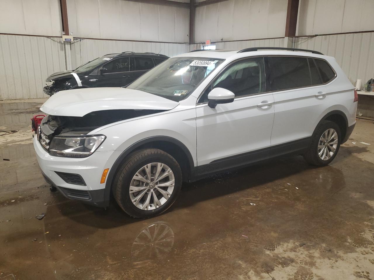 VOLKSWAGEN TIGUAN 2018 3vv2b7ax8km035118