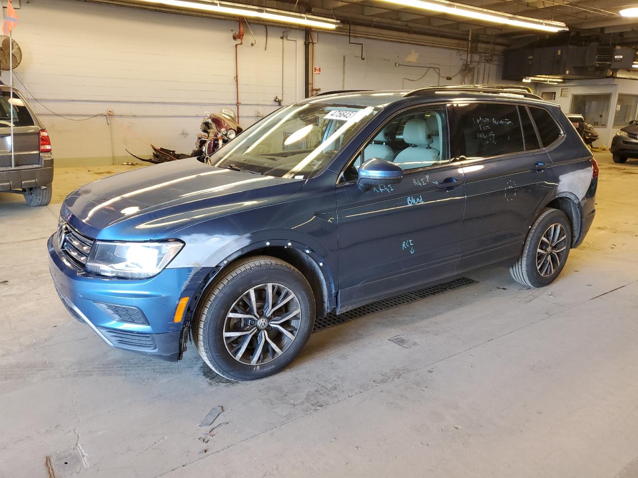 VOLKSWAGEN TIGUAN 2019 3vv2b7ax8km118662