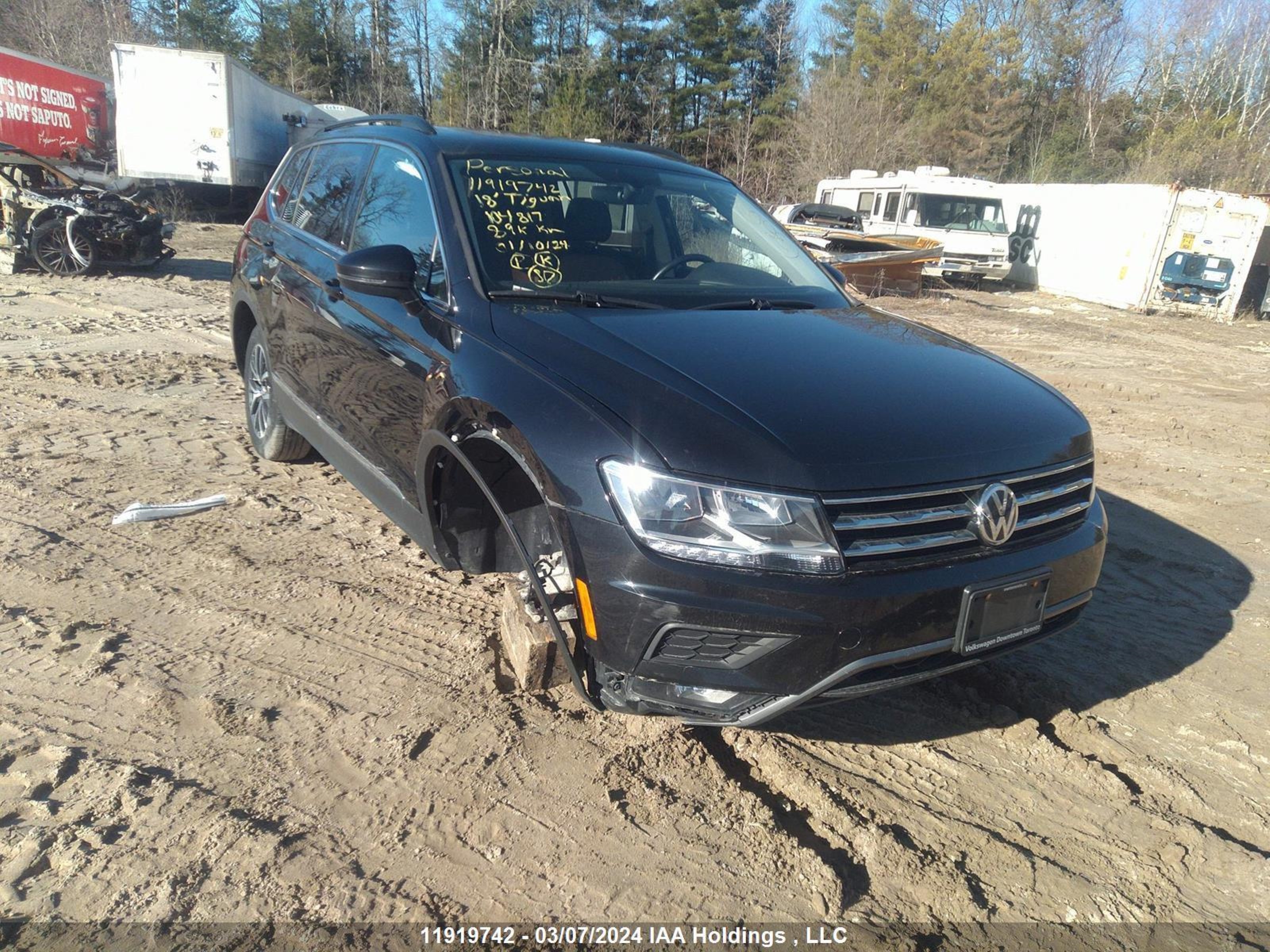 VOLKSWAGEN TIGUAN 2018 3vv2b7ax9jm104817