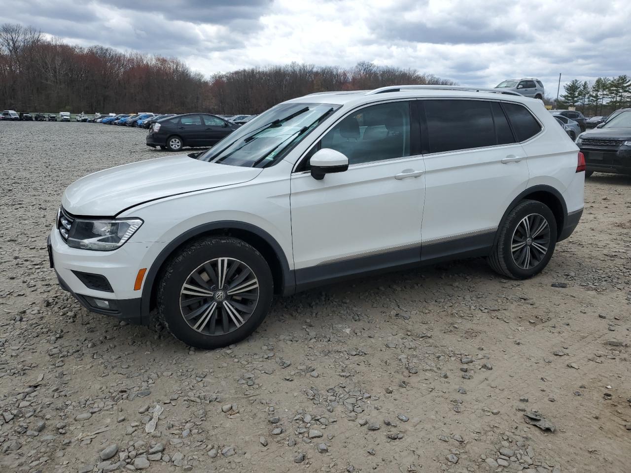 VOLKSWAGEN TIGUAN 2018 3vv2b7axxjm011353