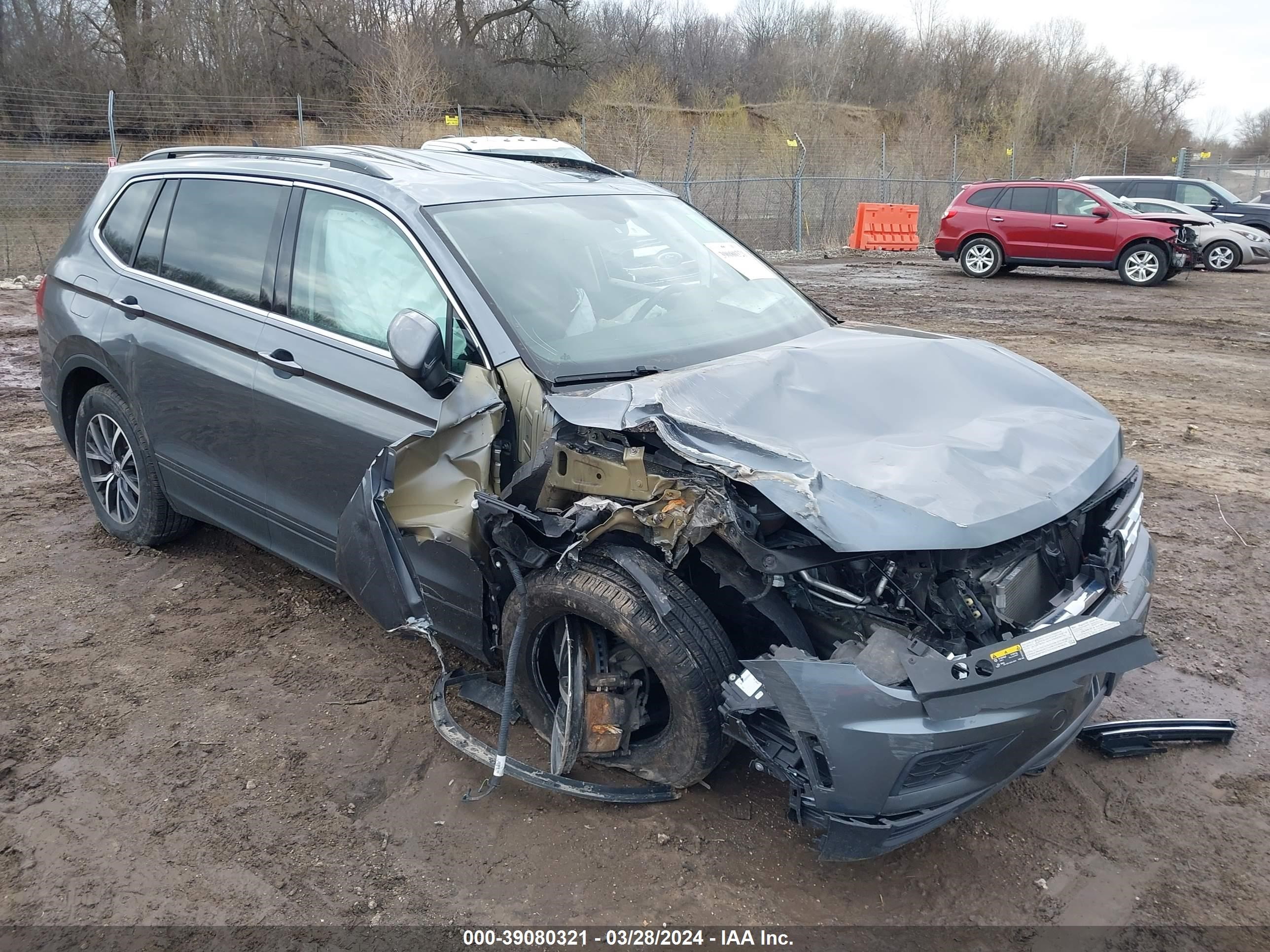 VOLKSWAGEN TIGUAN 2019 3vv2b7axxkm072848