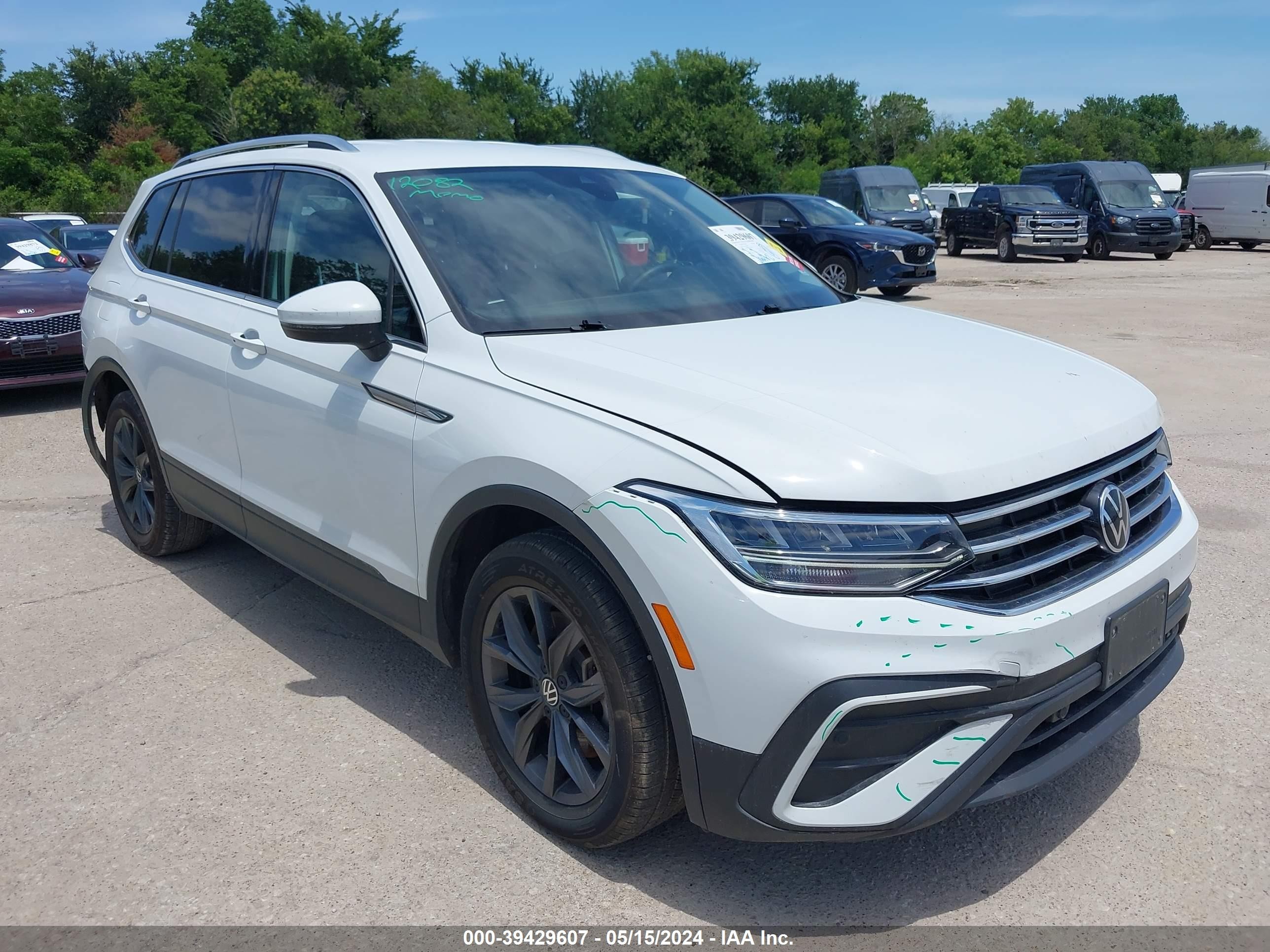 VOLKSWAGEN TIGUAN 2022 3vv2b7axxnm118280