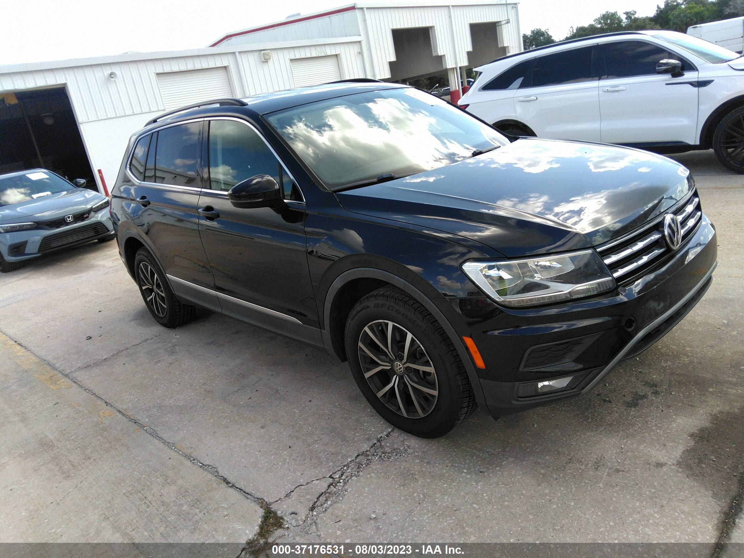 VOLKSWAGEN TIGUAN 2018 3vv3b7ax0jm032913