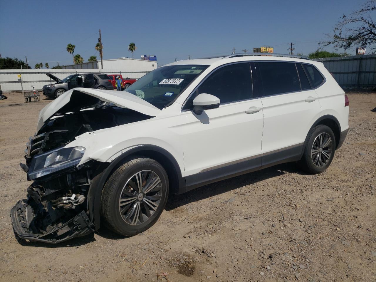 VOLKSWAGEN TIGUAN 2018 3vv3b7ax0jm152467