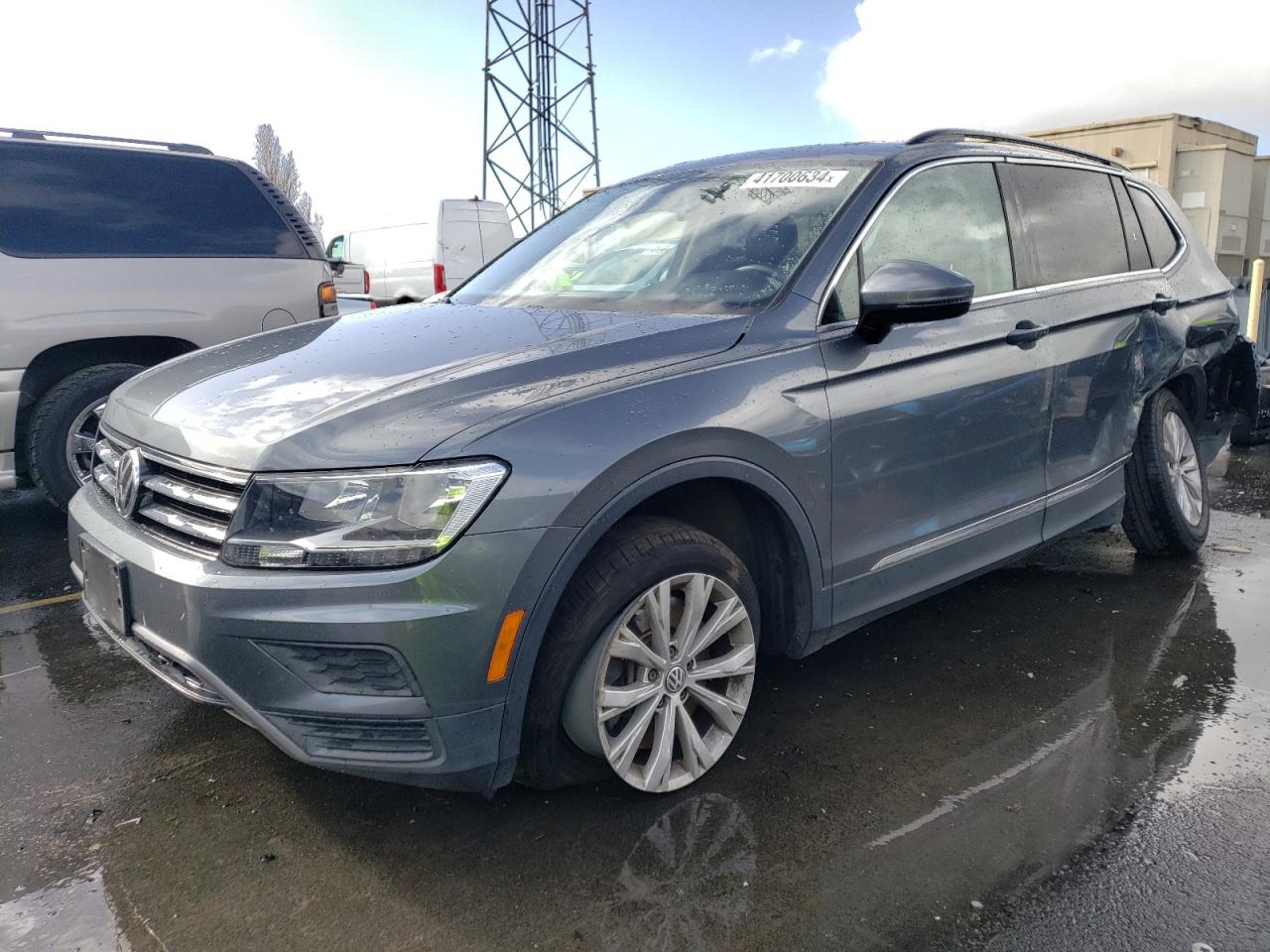 VOLKSWAGEN TIGUAN 2018 3vv3b7ax1jm075091