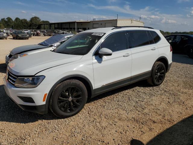 VOLKSWAGEN NULL 2018 3vv3b7ax2jm110351