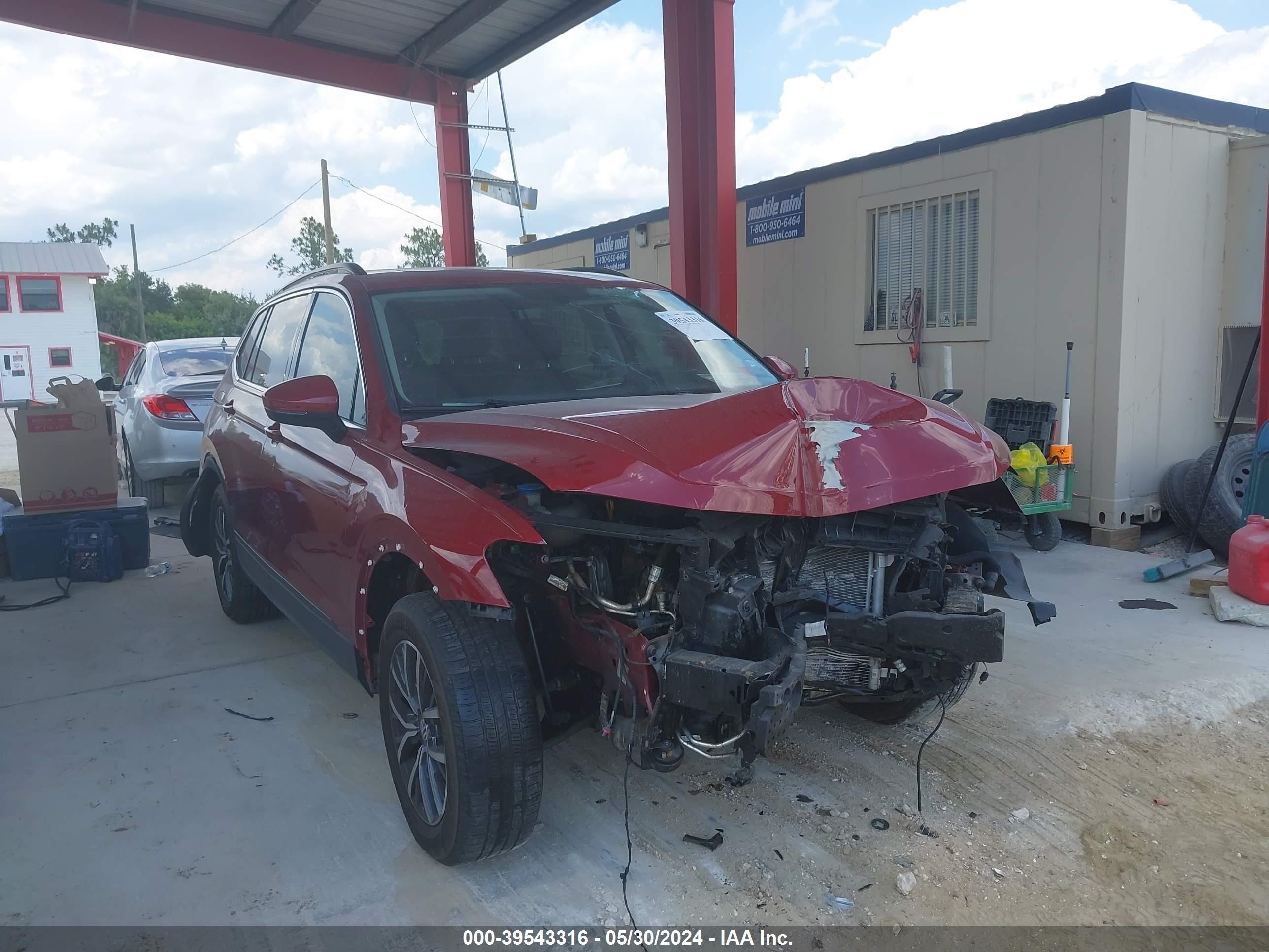 VOLKSWAGEN TIGUAN 2019 3vv3b7ax3km156711