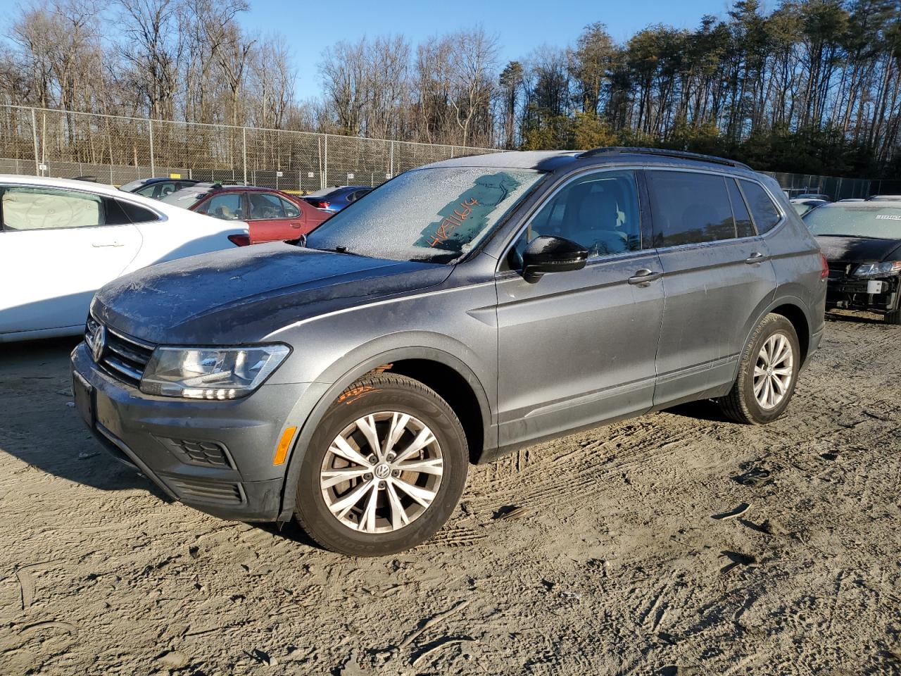 VOLKSWAGEN TIGUAN 2018 3vv3b7ax4jm152231