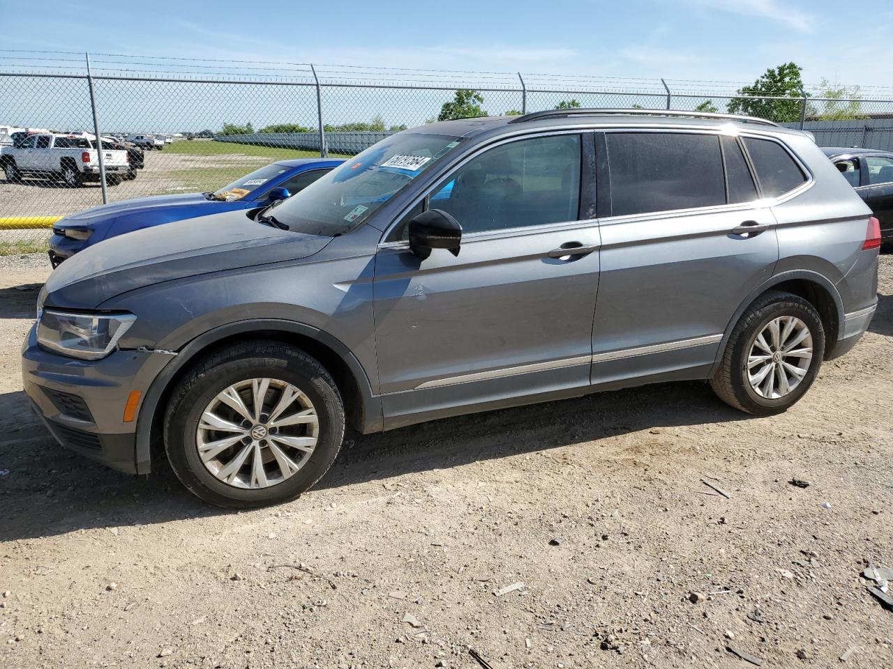 VOLKSWAGEN TIGUAN 2018 3vv3b7ax4jm168493