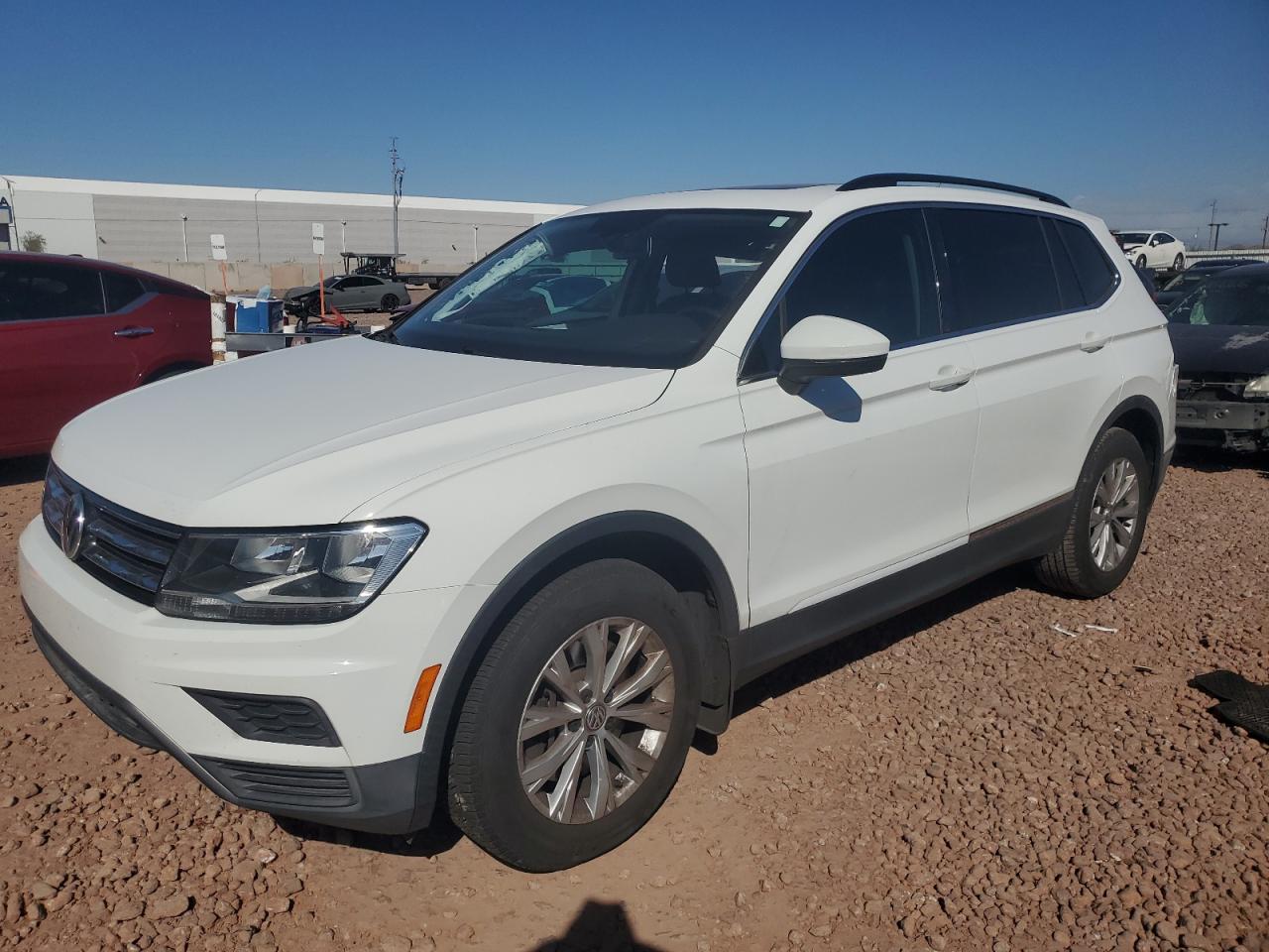 VOLKSWAGEN TIGUAN 2018 3vv3b7ax5jm163237