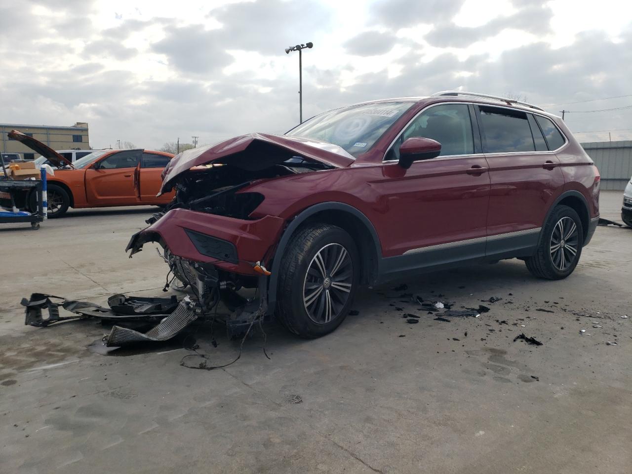 VOLKSWAGEN TIGUAN 2019 3vv3b7ax8km141122