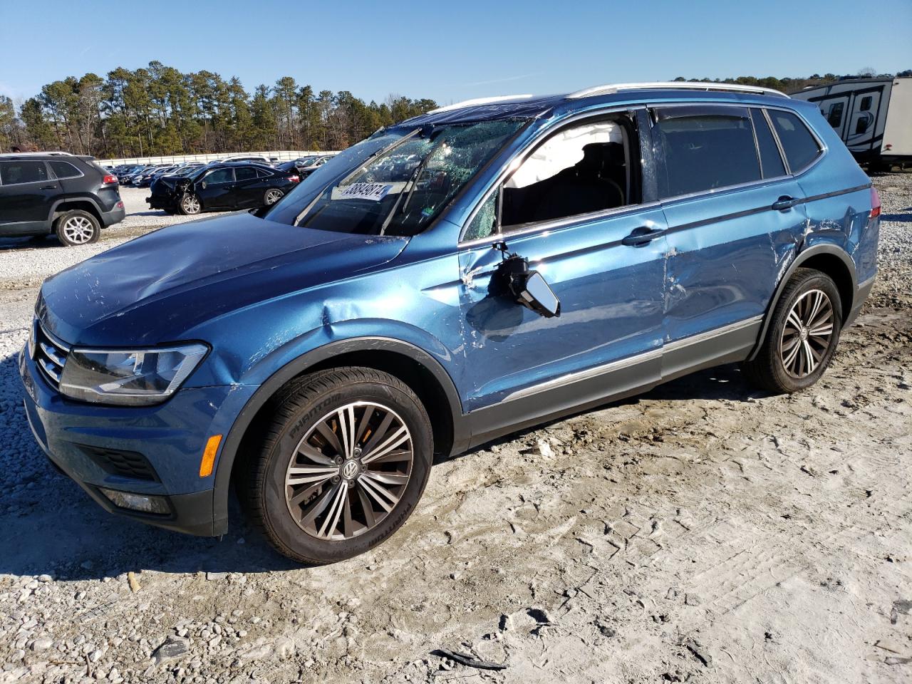 VOLKSWAGEN TIGUAN 2018 3vv3b7ax9jm018752