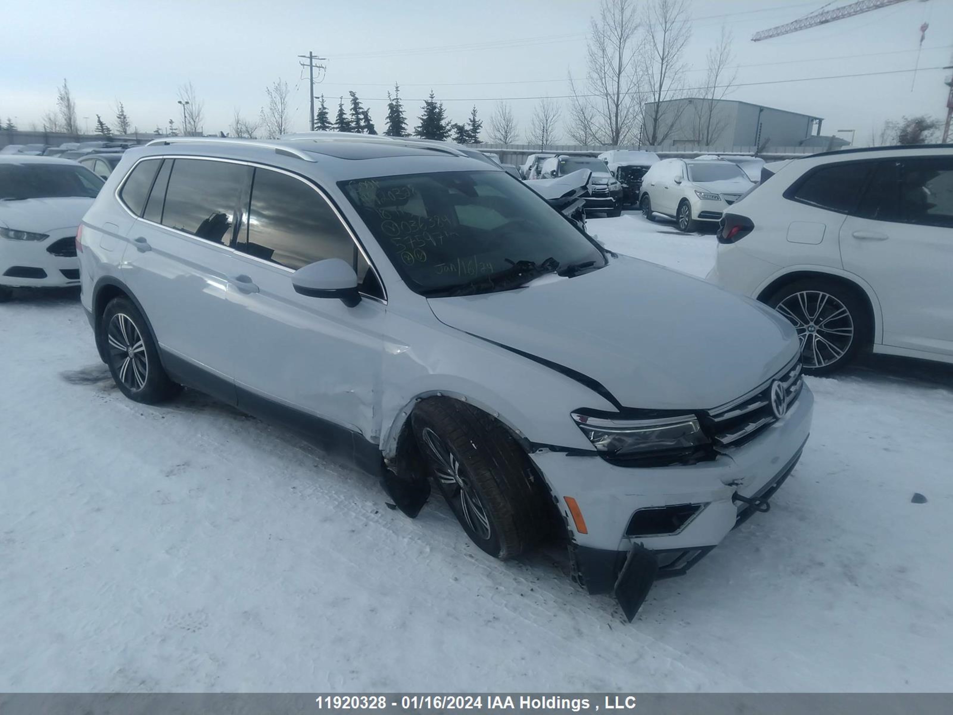 VOLKSWAGEN TIGUAN 2018 3vv4b7ax2jm036384