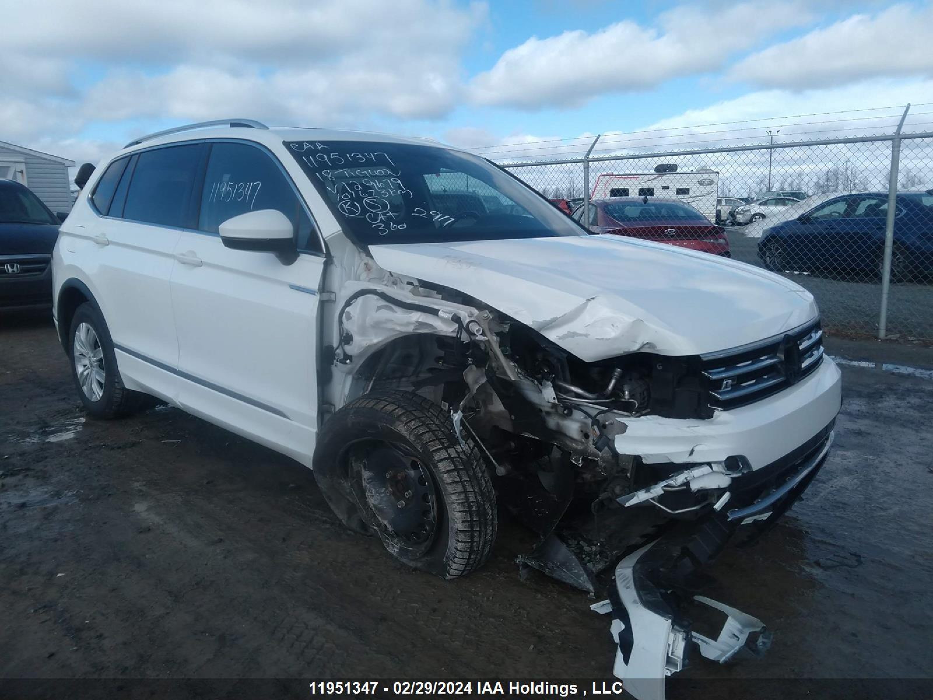 VOLKSWAGEN TIGUAN 2018 3vv4b7ax4jm129679