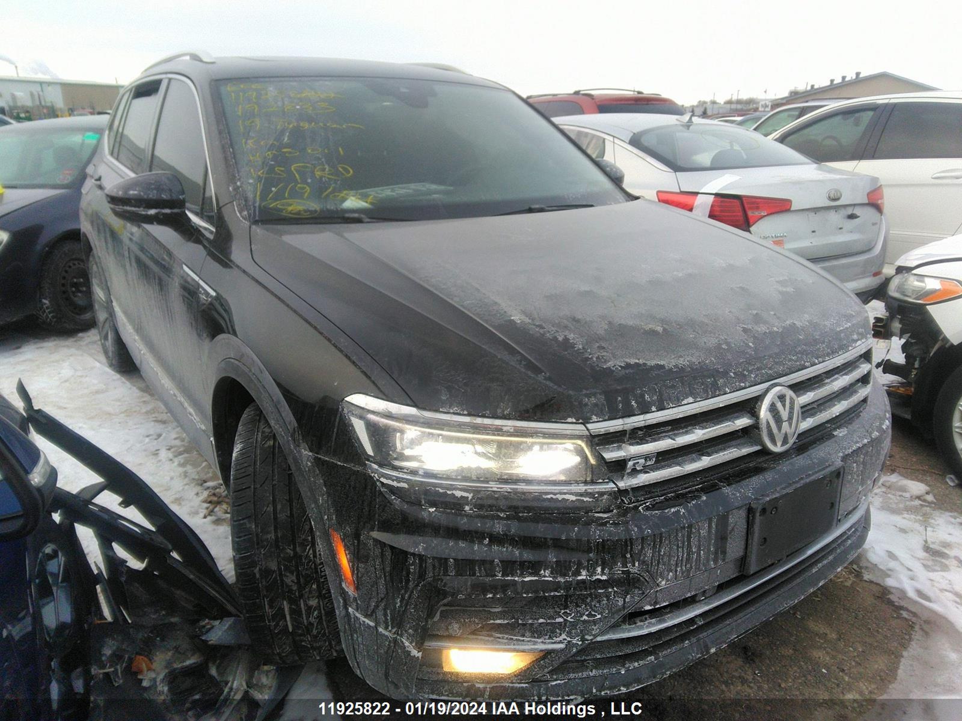 VOLKSWAGEN TIGUAN 2019 3vv4b7ax4km192833