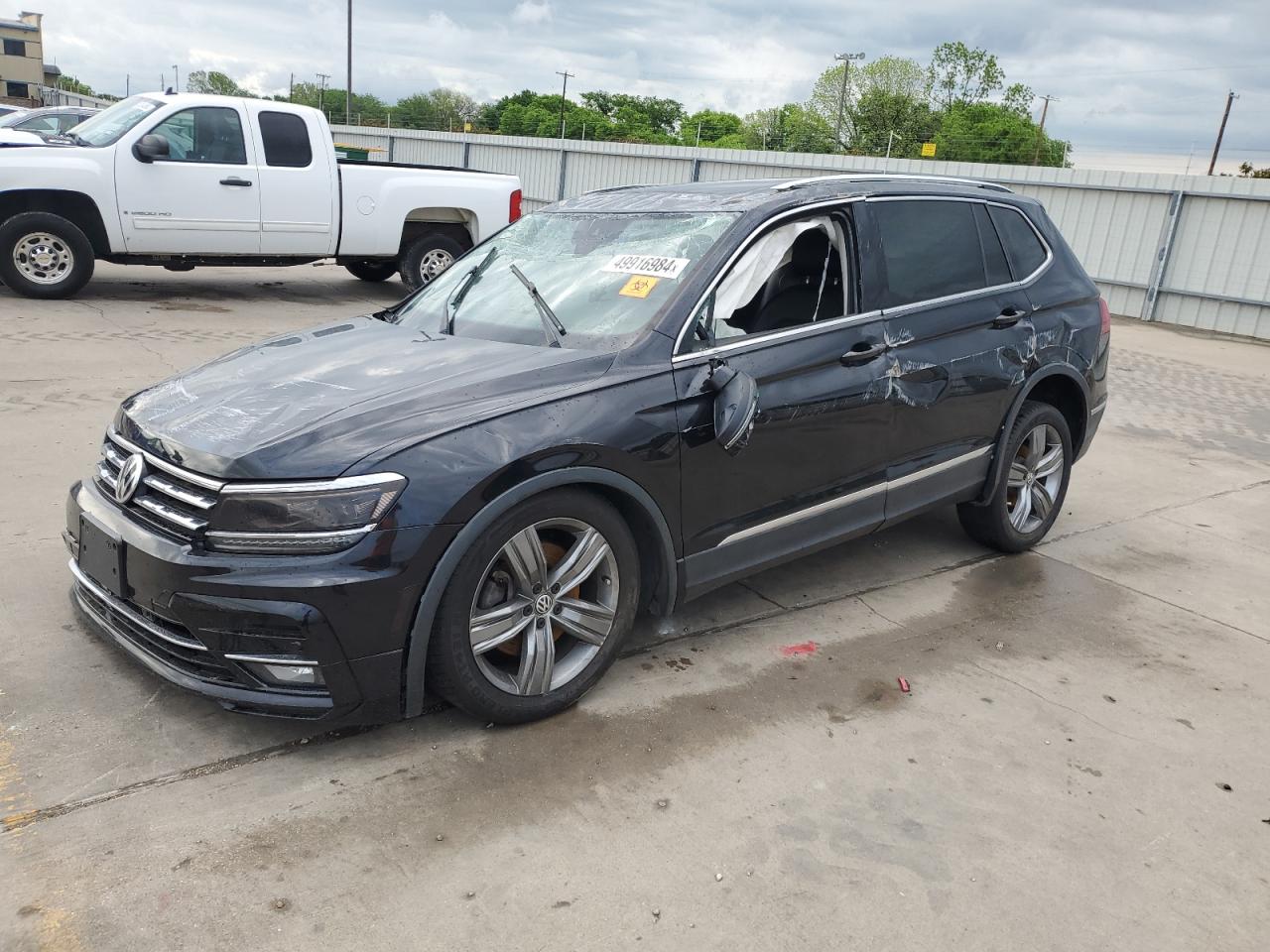 VOLKSWAGEN TIGUAN 2018 3vv4b7ax9jm003916