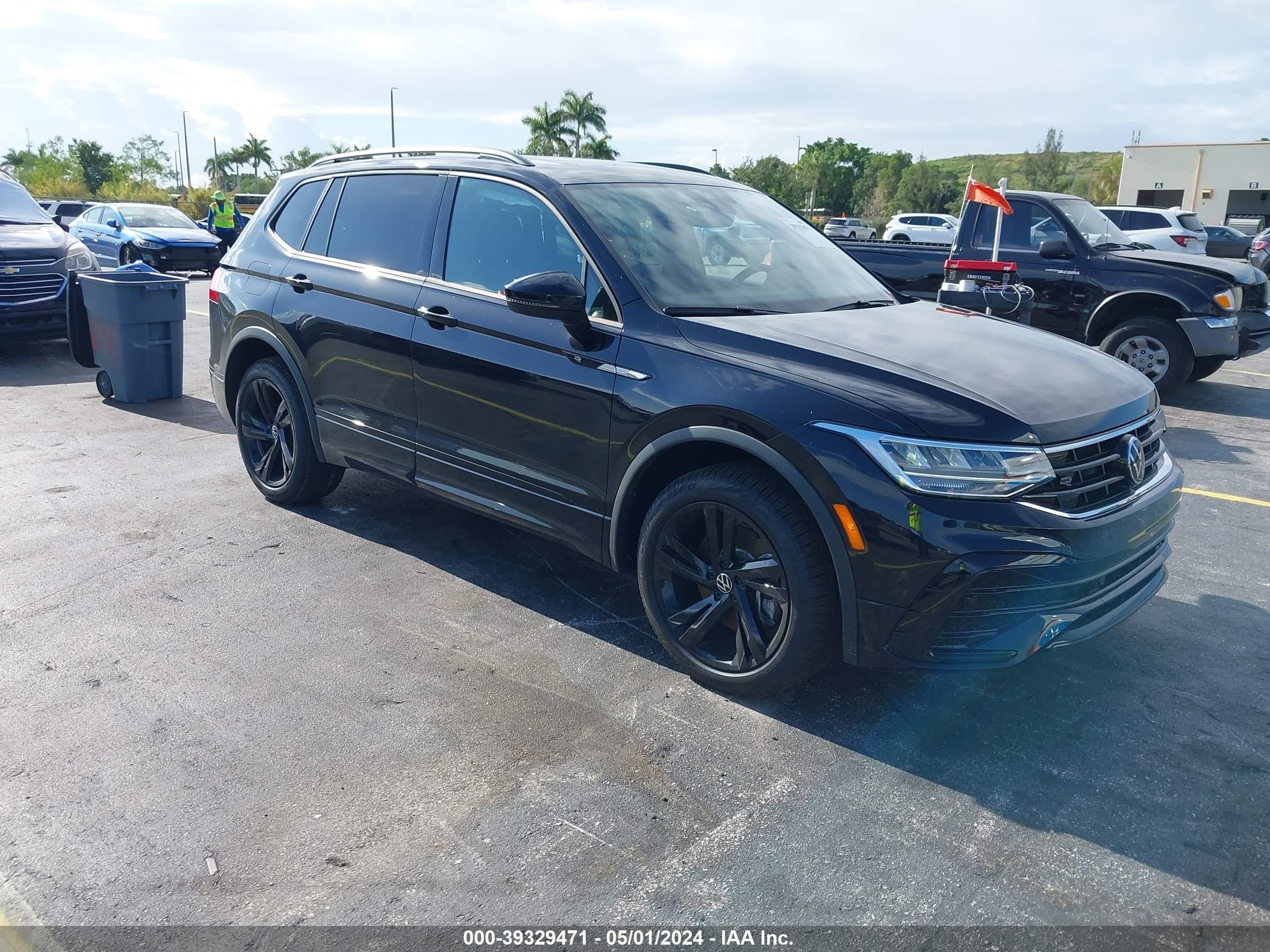 VOLKSWAGEN TIGUAN 2024 3vvcb7ax5rm073114