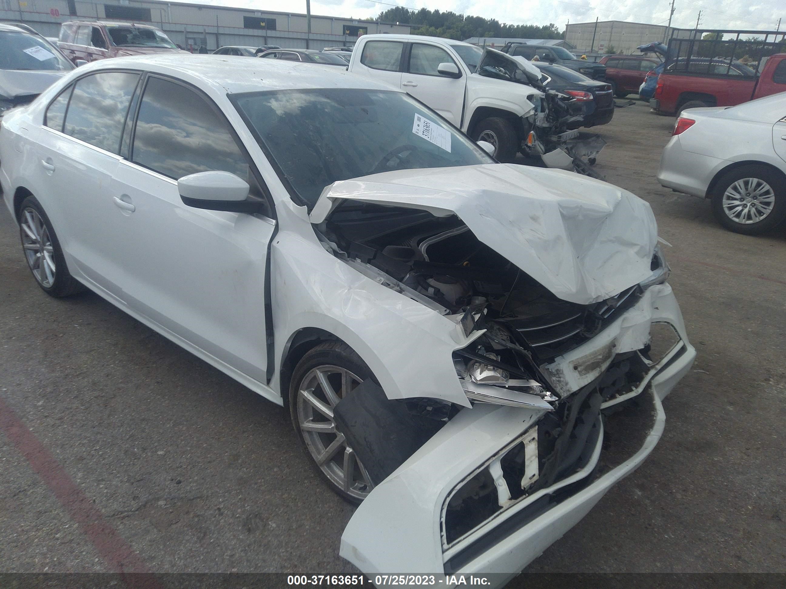 VOLKSWAGEN JETTA 2017 3vw167aj5hm338079