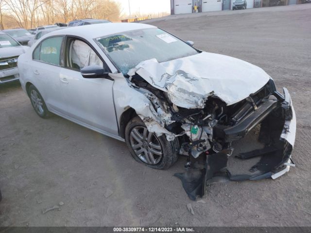 VOLKSWAGEN JETTA 2018 3vw167aj5jm244113