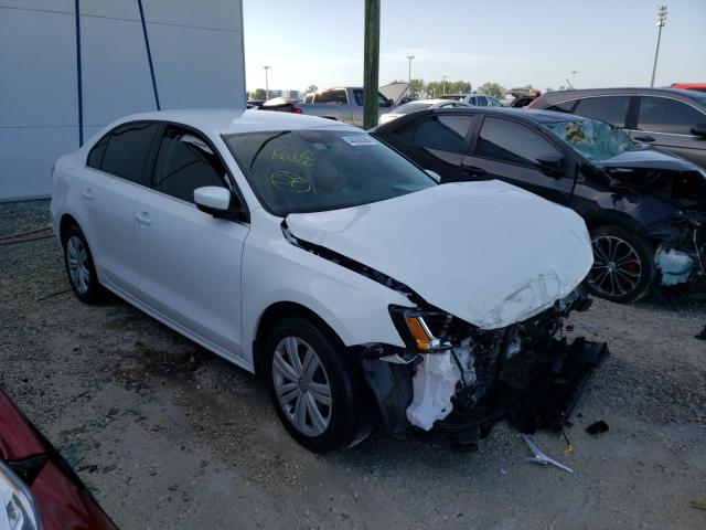 VOLKSWAGEN NULL 2017 3vw2b7aj0hm402898