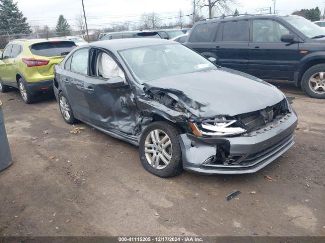 VOLKSWAGEN JETTA 2018 3vw2b7aj0jm258369