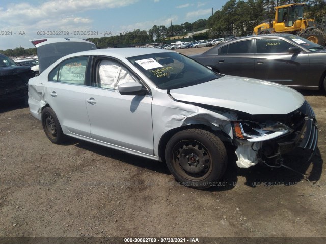 VOLKSWAGEN JETTA 2017 3vw2b7aj2hm300602