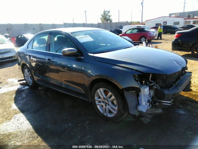 VOLKSWAGEN JETTA 2017 3vw2b7aj8hm211875