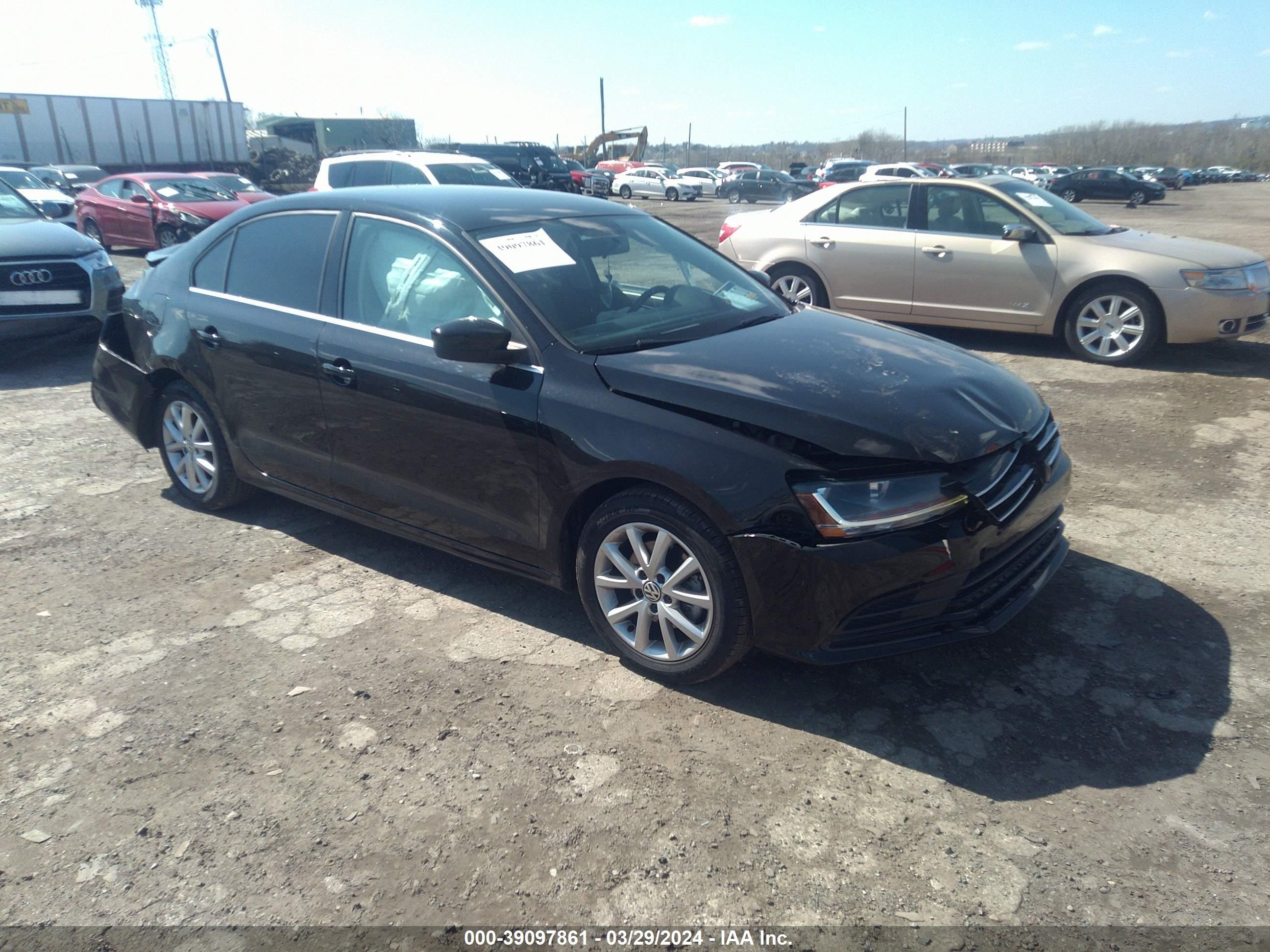 VOLKSWAGEN JETTA 2017 3vw2b7aj8hm276435