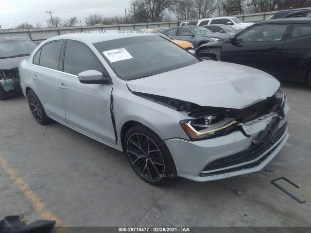 VOLKSWAGEN JETTA 2017 3vw2b7aj8hm405256