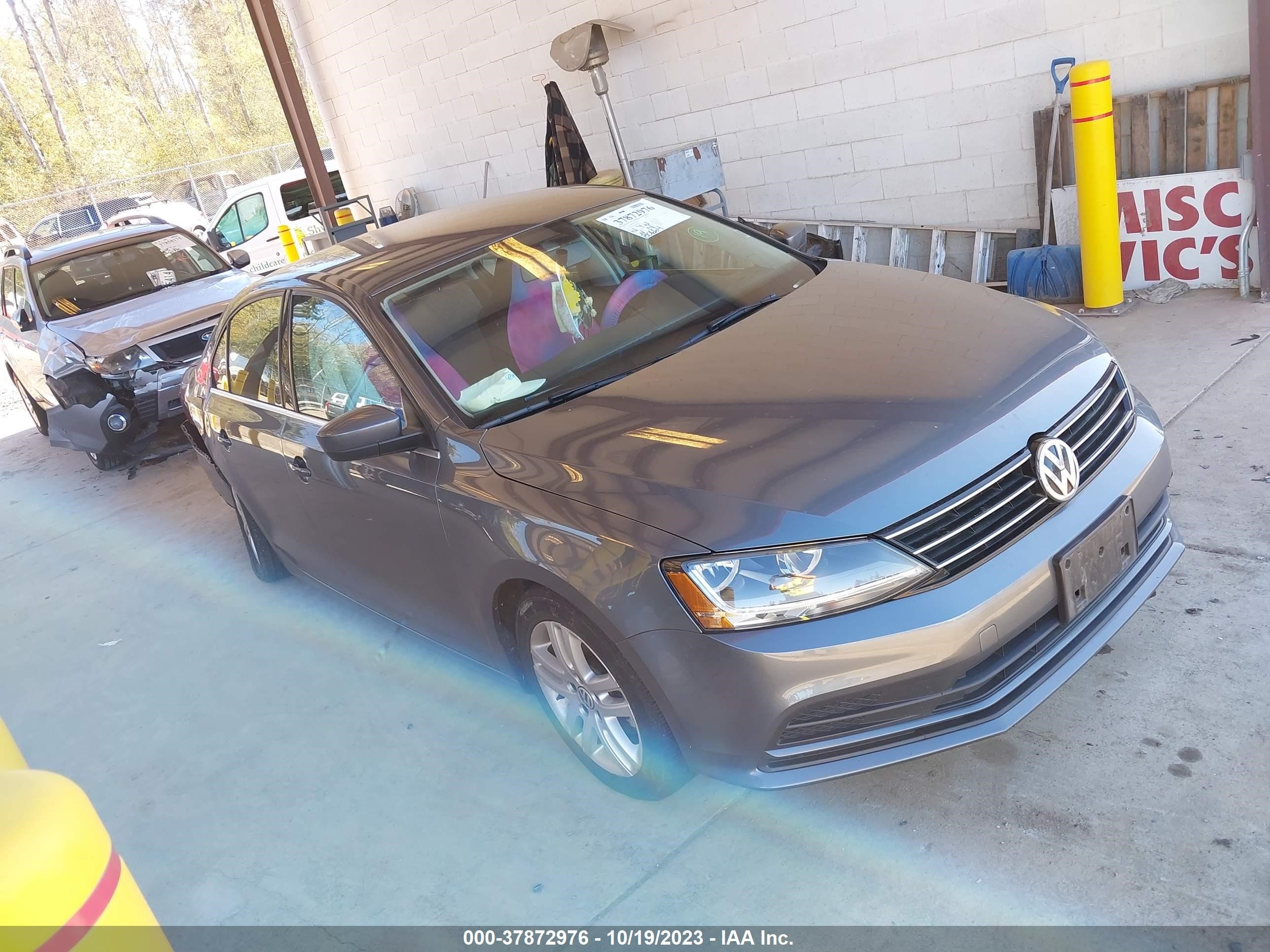 VOLKSWAGEN JETTA 2017 3vw2b7aj9hm317929