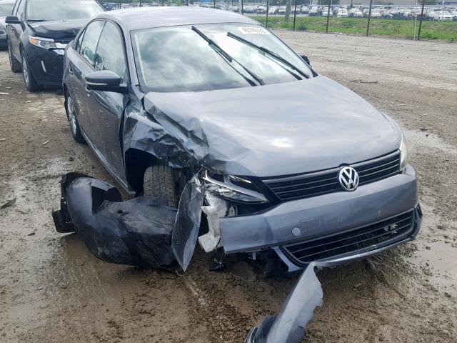 VOLKSWAGEN NULL 2014 3vw2k7aj7em225200